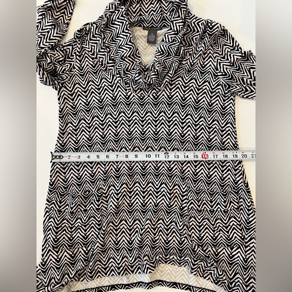 Chelsea & Theodore Black and White Zigzag Tunic - Picture 7 of 16